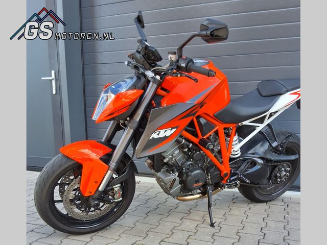 ktm - 1290-super-duke-r