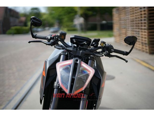 ktm - 1290-super-duke-r