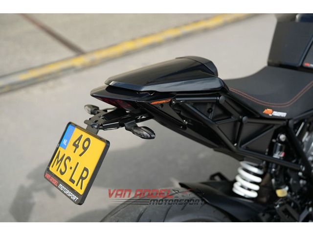 ktm - 1290-super-duke-r
