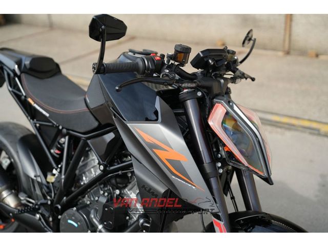 ktm - 1290-super-duke-r