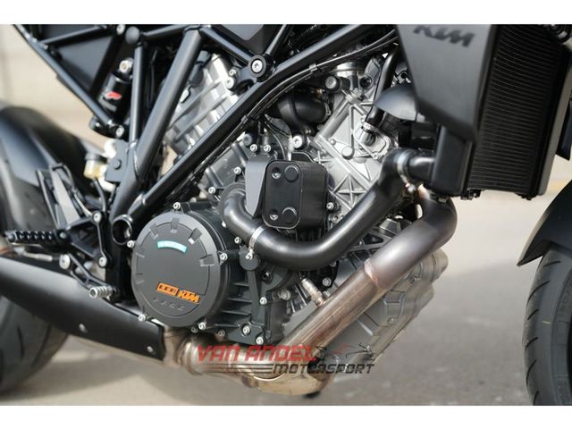 ktm - 1290-super-duke-r