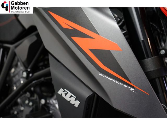 ktm - 1290-super-duke-r