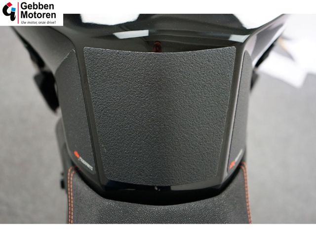 ktm - 1290-super-duke-r