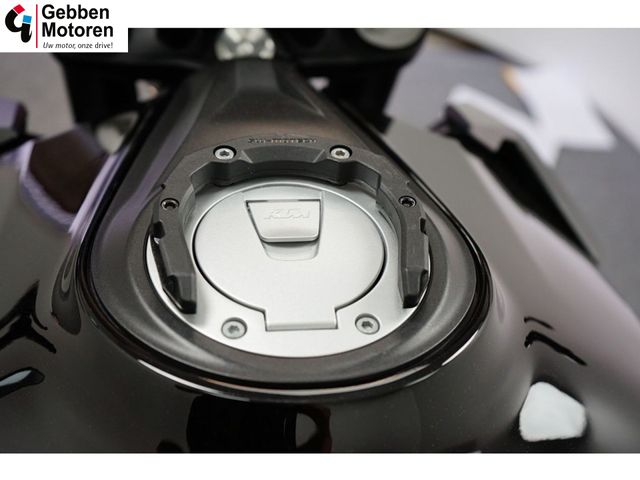 ktm - 1290-super-duke-r