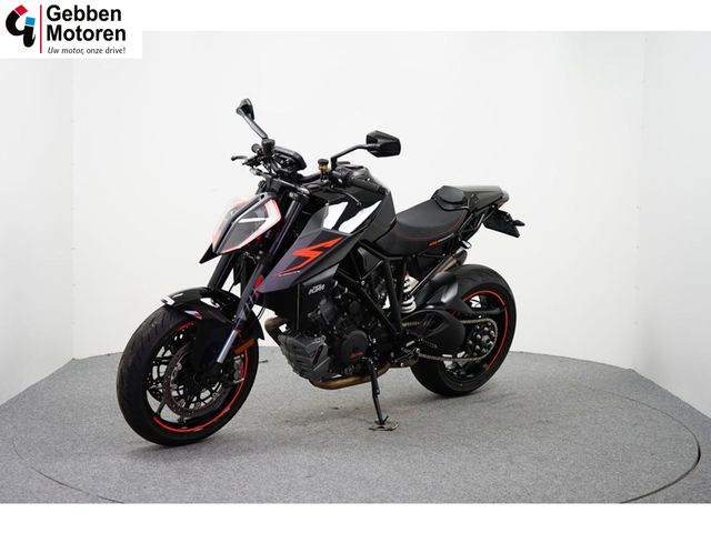 ktm - 1290-super-duke-r