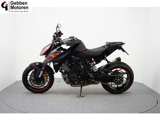 ktm - 1290-super-duke-r