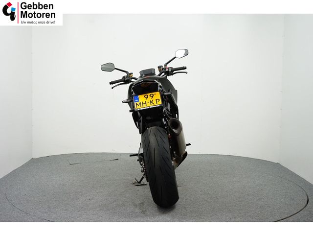 ktm - 1290-super-duke-r