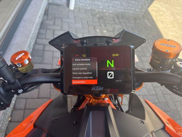 ktm - 1290-super-duke-r