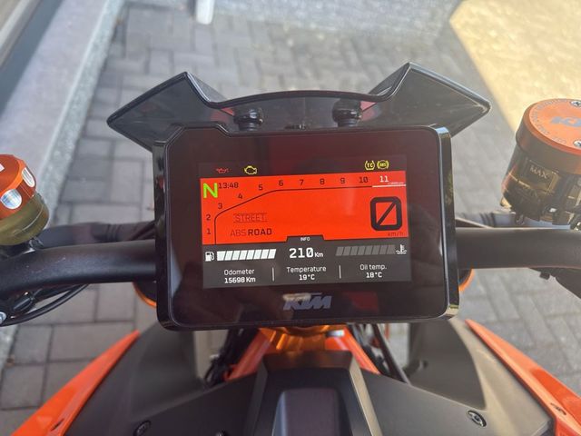 ktm - 1290-super-duke-r