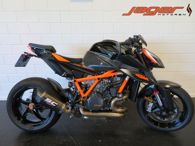 ktm - 1290-super-duke-r