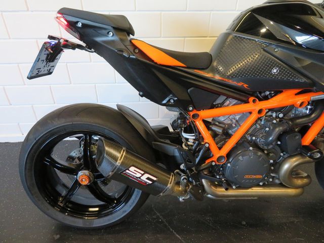 ktm - 1290-super-duke-r
