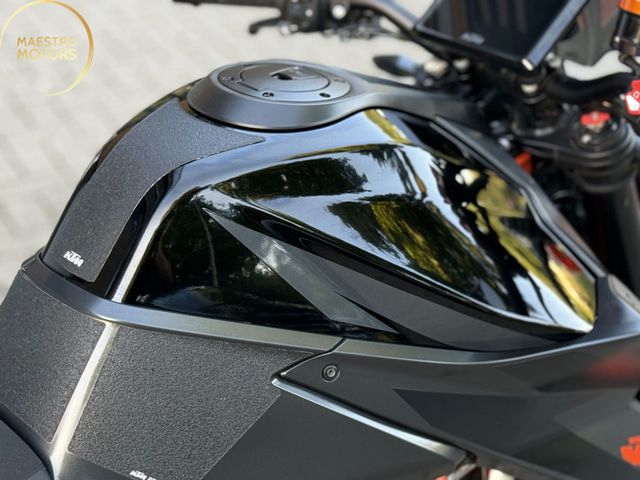 ktm - 1290-super-duke-r