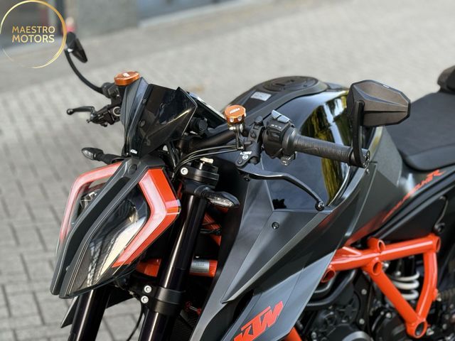 ktm - 1290-super-duke-r