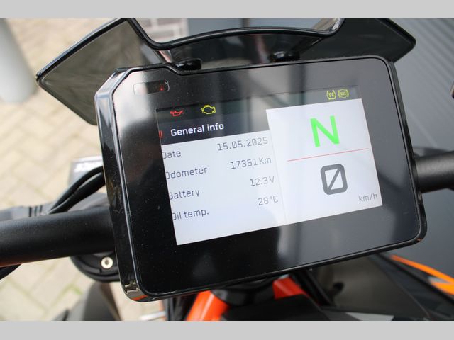 ktm - 1290-super-duke-r