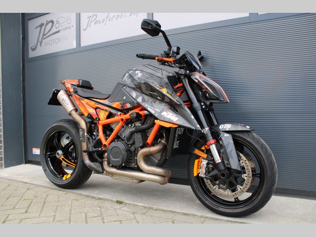 ktm - 1290-super-duke-r
