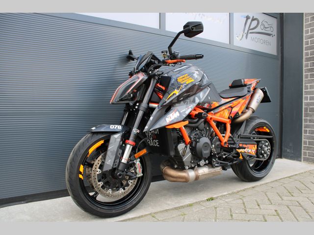 ktm - 1290-super-duke-r