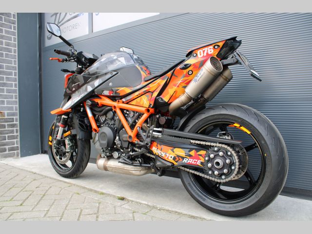 ktm - 1290-super-duke-r