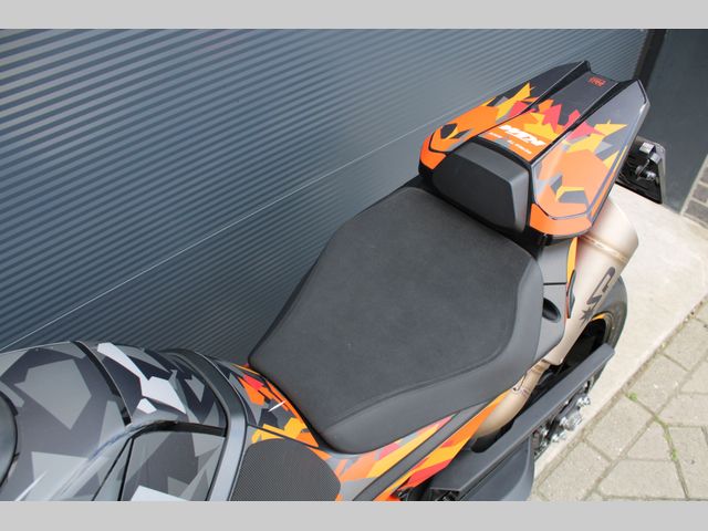 ktm - 1290-super-duke-r