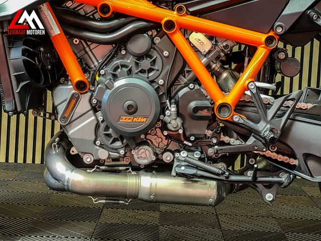 ktm - 1290-super-duke-r