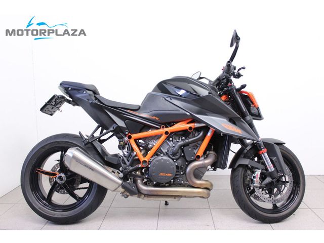 ktm - 1290-super-duke-r