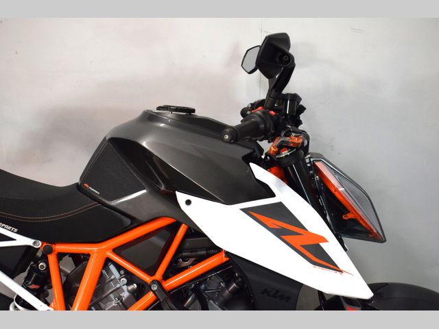 ktm - 1290-super-duke-r