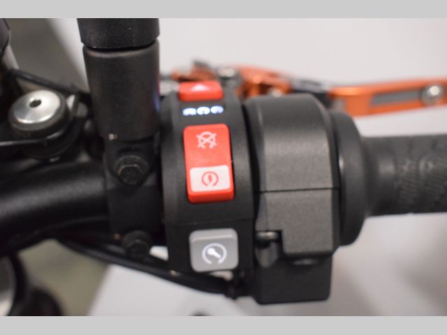 ktm - 1290-super-duke-r