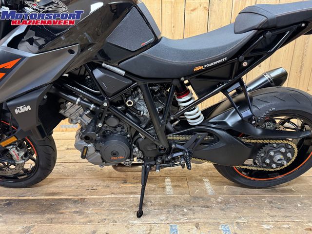 ktm - 1290-super-duke-r