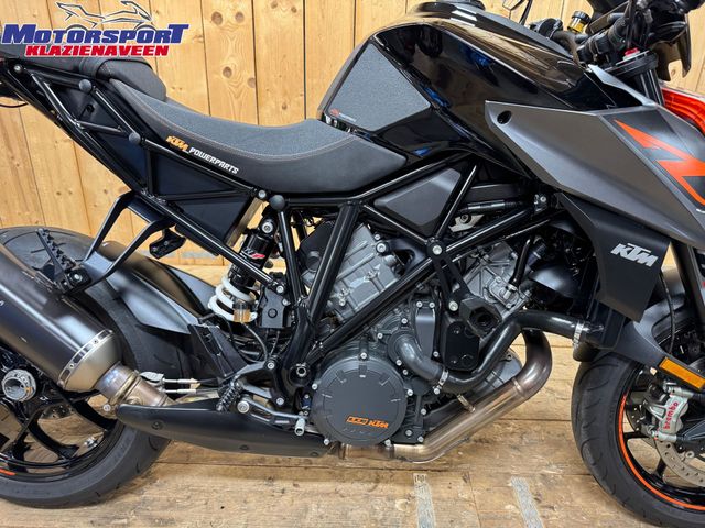 ktm - 1290-super-duke-r