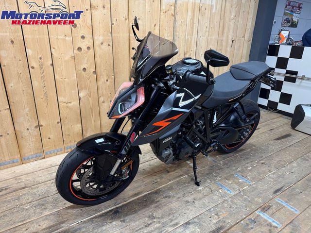 ktm - 1290-super-duke-r