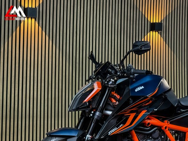 ktm - 1290-super-duke-r