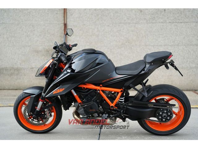 ktm - 1290-super-duke-r