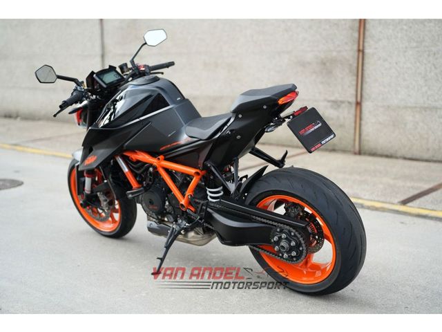 ktm - 1290-super-duke-r
