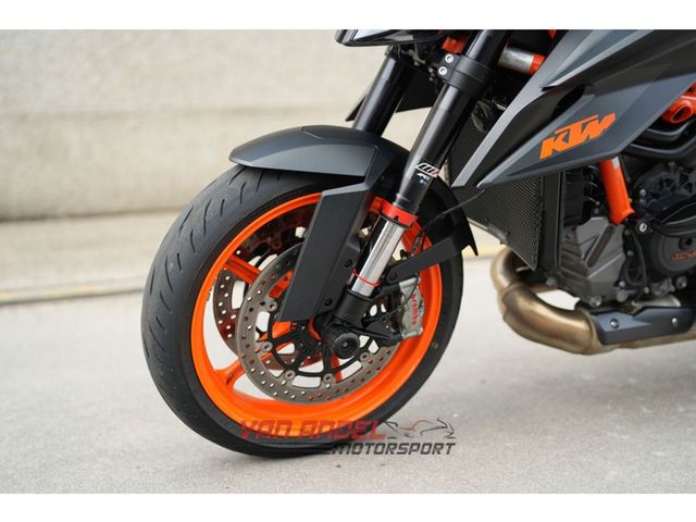 ktm - 1290-super-duke-r