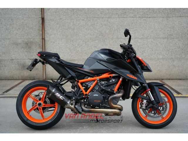 ktm - 1290-super-duke-r