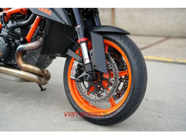 ktm - 1290-super-duke-r