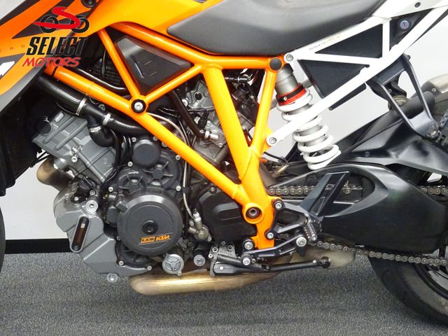 ktm - 1290-super-duke-r