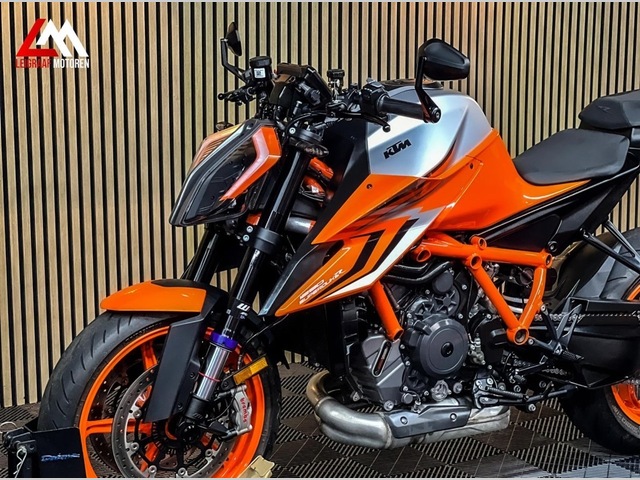 ktm - 1290-super-duke-r-evo