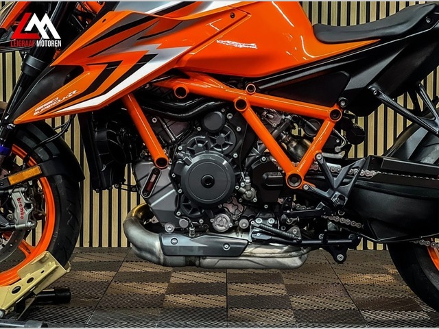 ktm - 1290-super-duke-r-evo