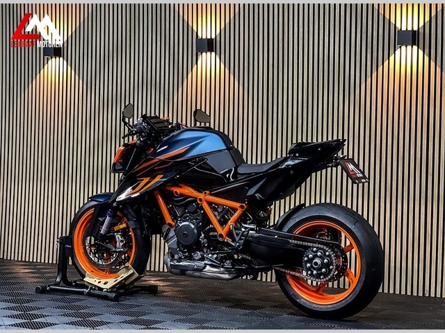 ktm - 1290-super-duke-r-evo