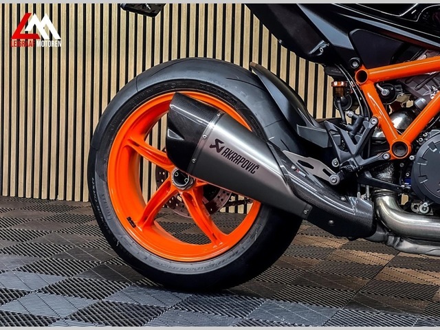 ktm - 1290-super-duke-r-evo