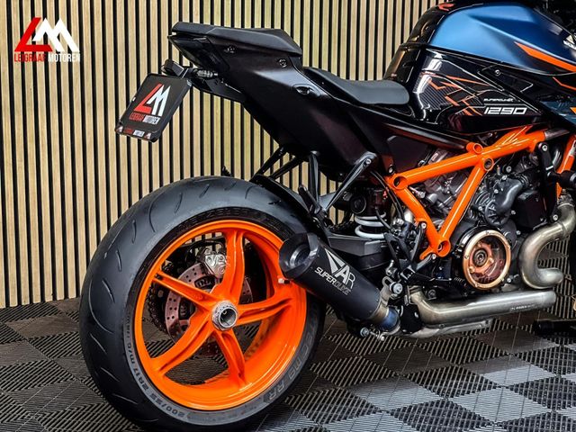 ktm - 1290-super-duke-r-evo