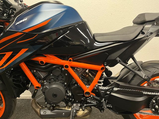 ktm - 1290-super-duke-r-evo