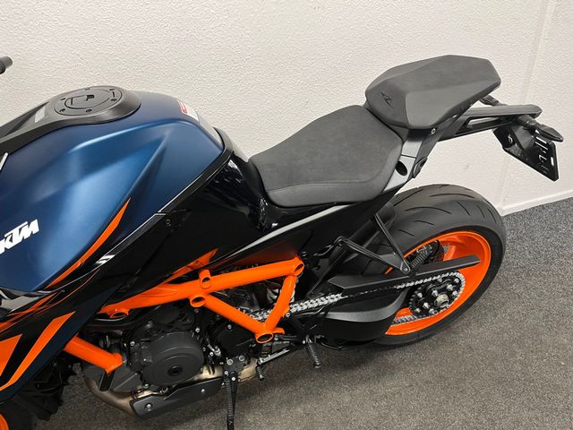 ktm - 1290-super-duke-r-evo