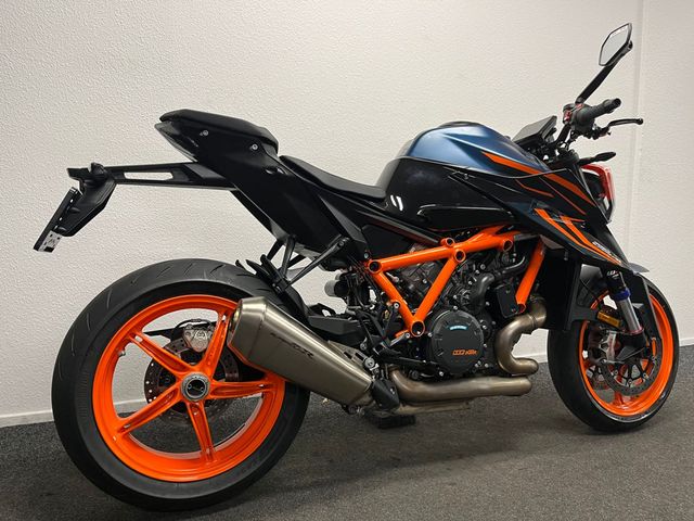 ktm - 1290-super-duke-r-evo