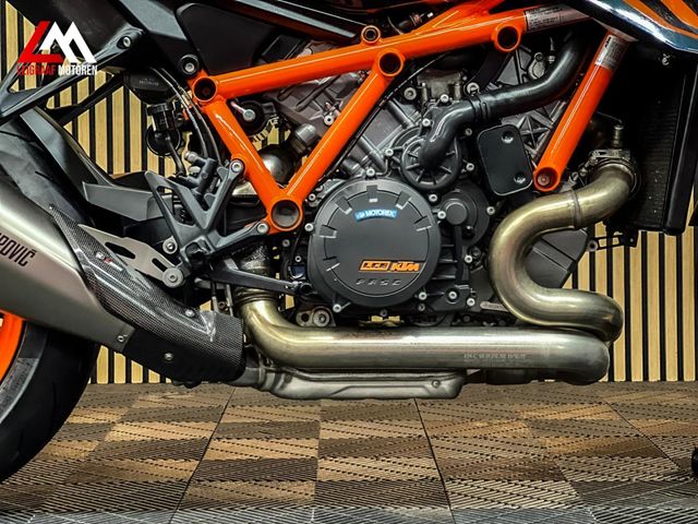 ktm - 1290-super-duke-r-evo