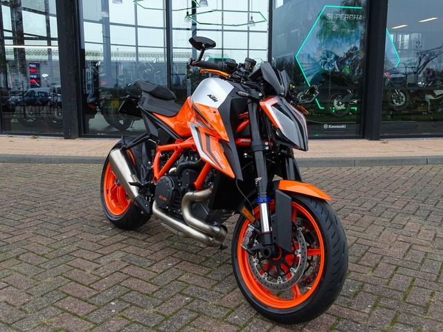 ktm - 1290-super-duke-r-evo