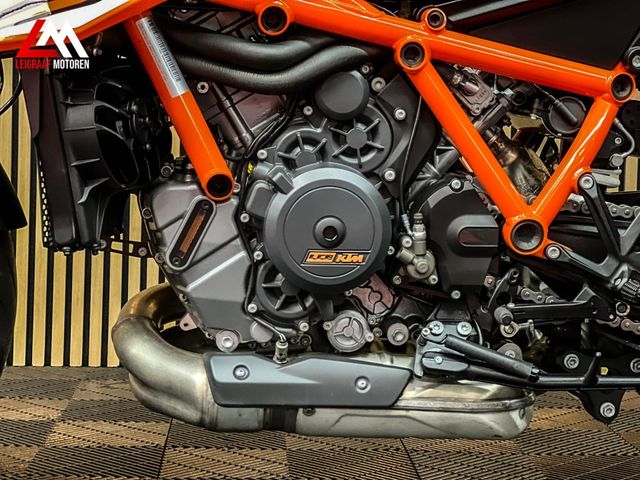 ktm - 1290-super-duke-r-evo