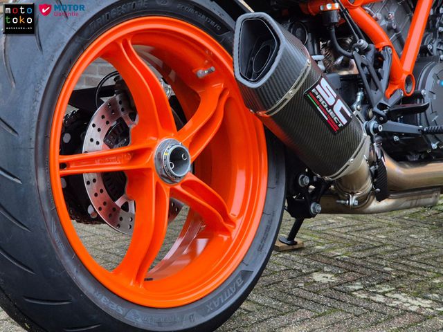 ktm - 1290-super-duke-r-evo