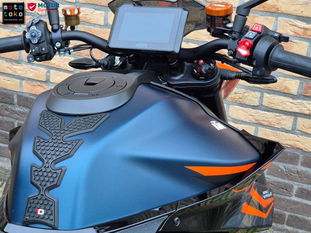 ktm - 1290-super-duke-r-evo