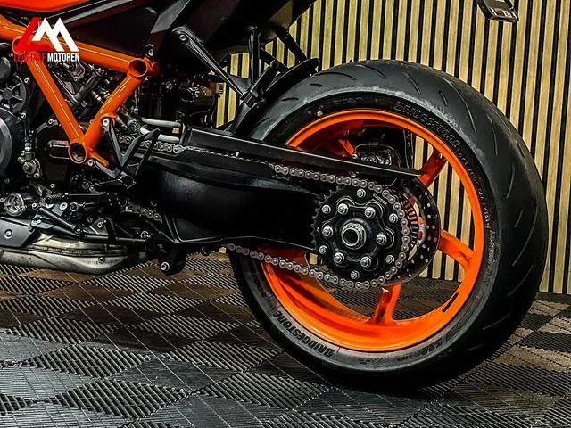 ktm - 1290-super-duke-r-evo